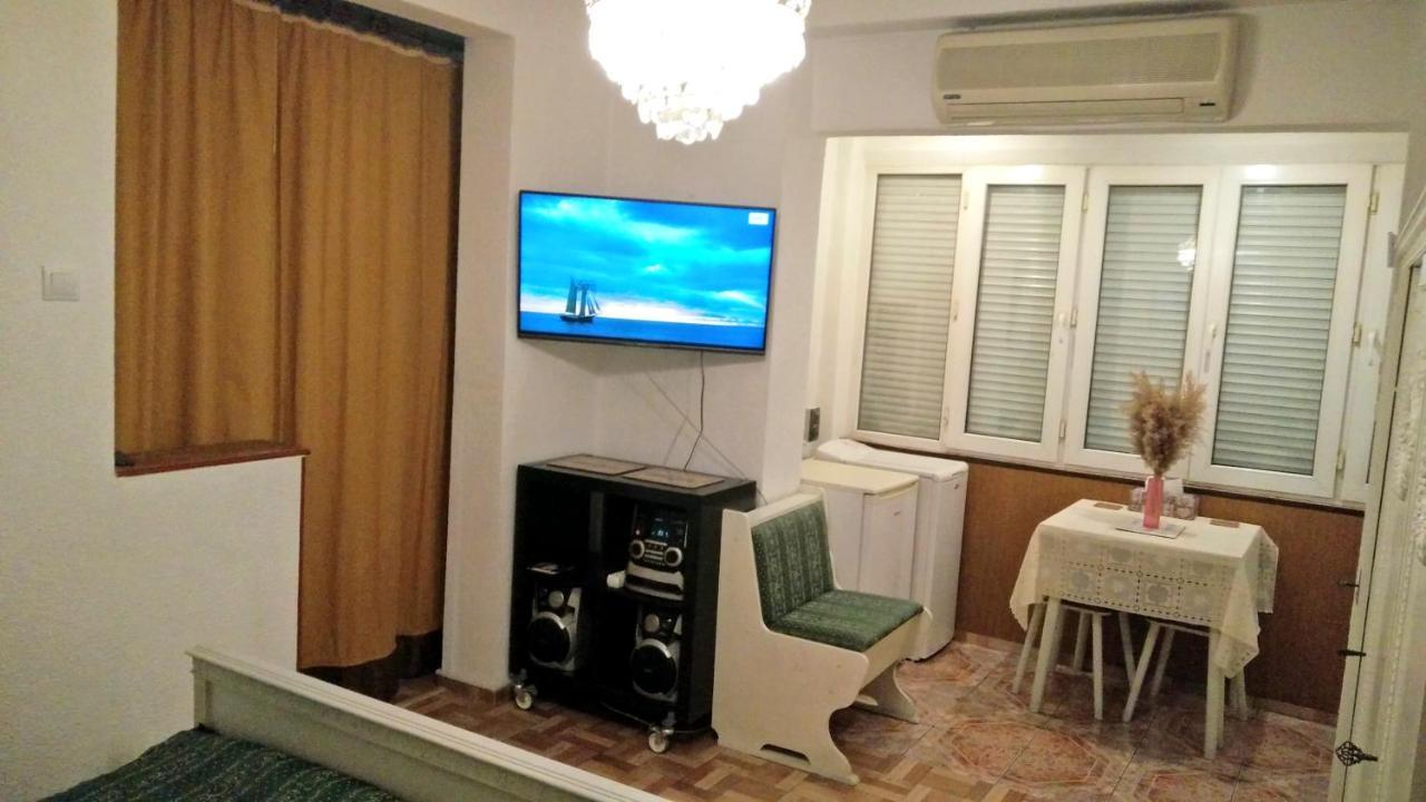 One Bedroom Apartment French Embassy Bucarest Extérieur photo